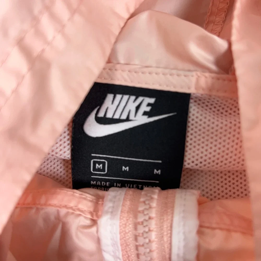 Nike Jacket Womens Medium Pink White Cropped Hooded Windbreaker Colorblock Light
